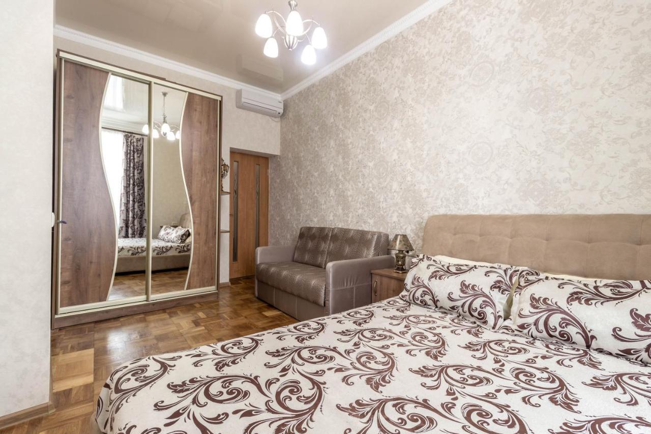 Apartments Near Rynok Square On Staroyevreyska And Fedorova Streets Lviv Exterior photo